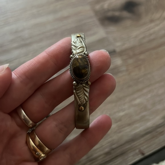 Cuff bracelet bundle - Picture 4 of 4